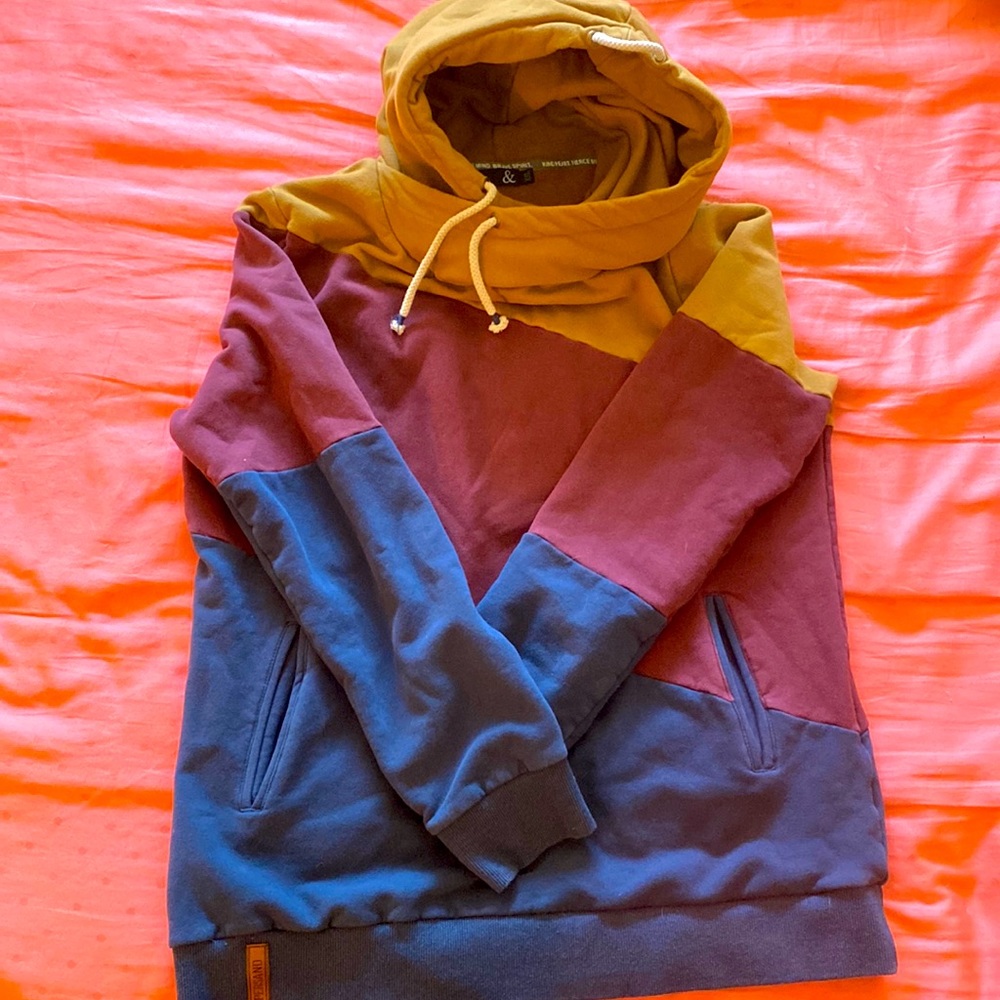 Ampersand tricolor sweater